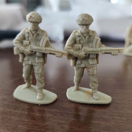 Vintage military figures used, pack of 24, 70s-80s Airfix and others