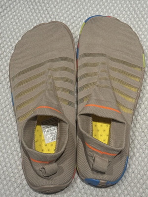 Shoes for the beach brand new, size 40, beige multicolor