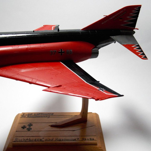 Πλαστικό μοντέλο F-4F επετειακό 1/72 με ξύλινη βάση
