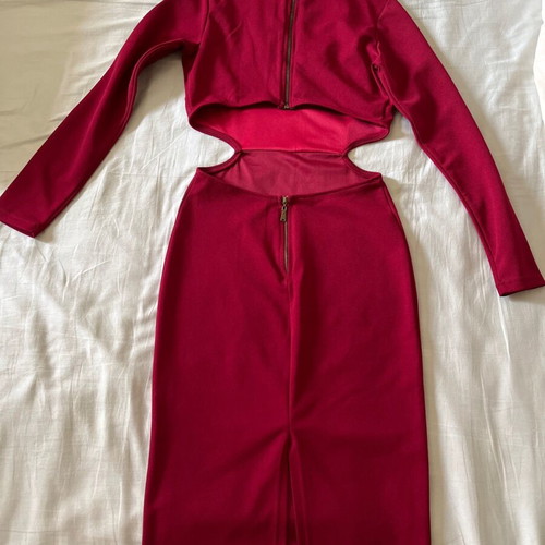 Bordeaux midi dress like new with waist cutout