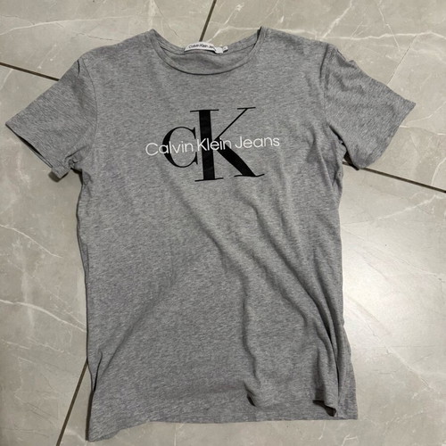 Calvin Klein T-shirt used, grey, size S