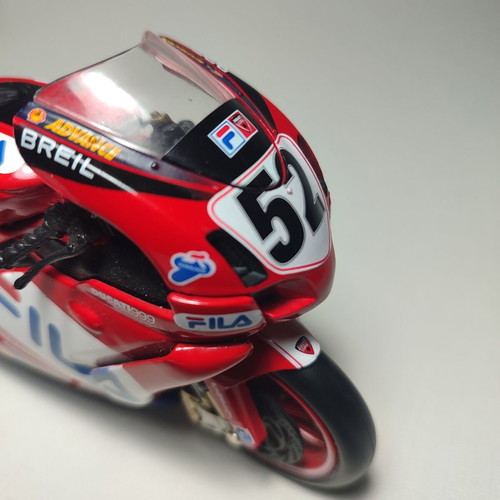 NewRay Ducati 999R James Toseland 2004 static model used