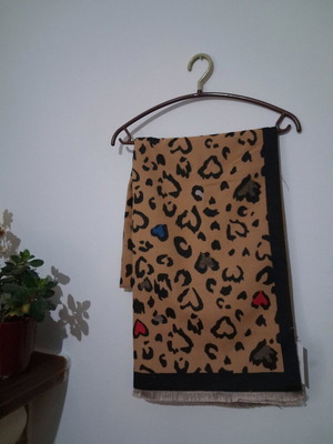 Scarf shawl new, black and beige, 67x180