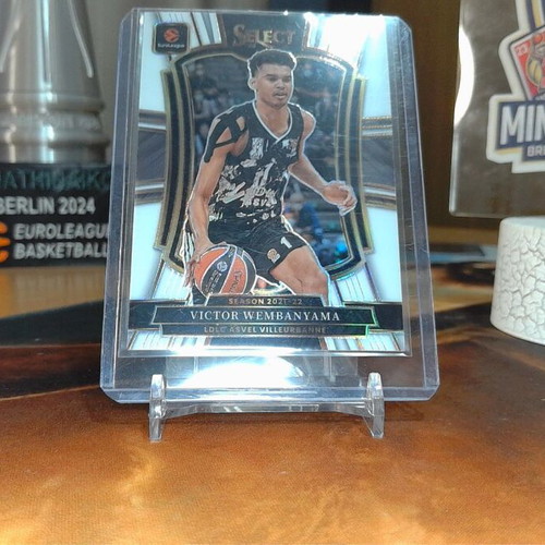 Victor Wembanyama Ultimate ASVEL EuroLeague Rookie Collection Lot 10 Cards like new
