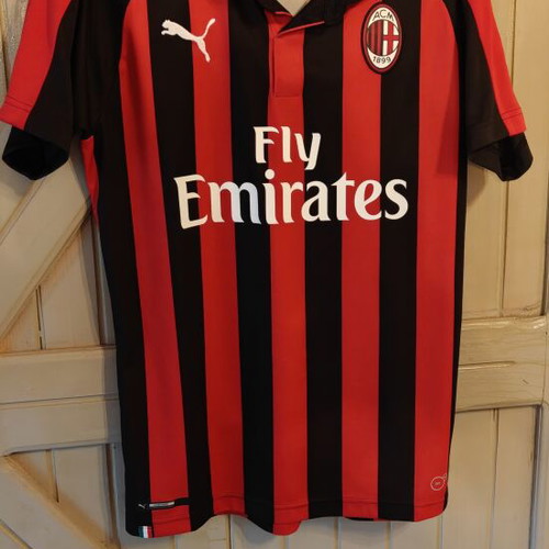 Ac Milan Puma jersey 2018-2019 season like new, authentic, medium size