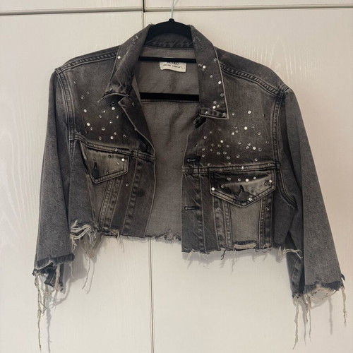 Jean jacket Vicolo like new, cropped with stones, gray