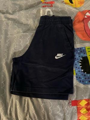 Παιδικό σορτς Nike large μαύρο μεταχειρισμένο