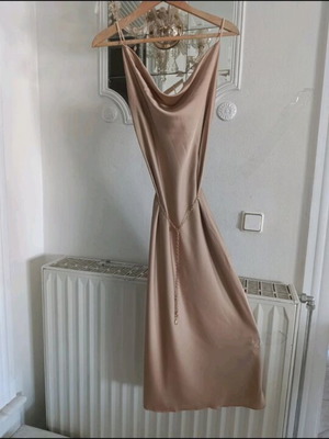 Small Minutum dress new, gold