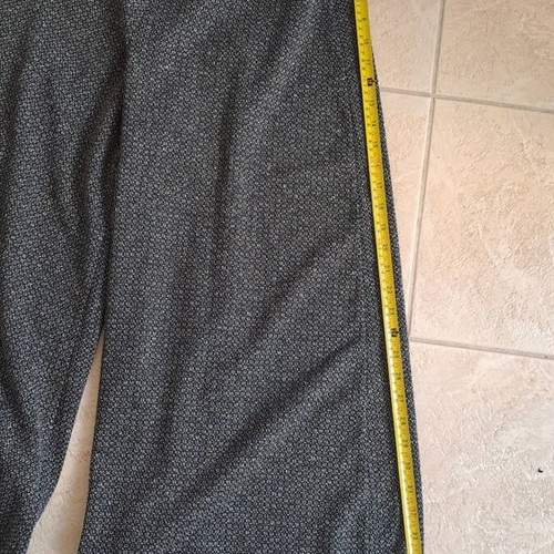 Aerfan pants like new, tweed look, one size, black and white