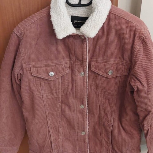Corduroy pink jacket with sherpa Stradivarius like new, size M