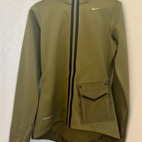 Nike thermal sports jacket used, size S, khaki color, slight wear