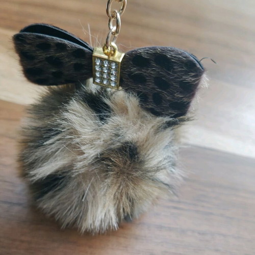Keychain synthetic fur ball new, beige and brown