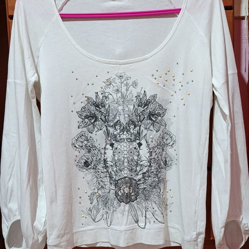 White long-sleeve thin cotton blouse used, size L