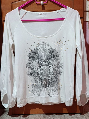 White long-sleeve thin cotton blouse used, size L