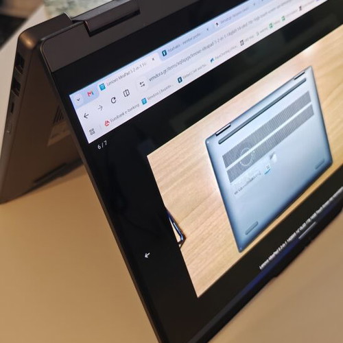Lenovo IdeaPad 5 2-in-1 14Q8X9 14" OLED 1TB 16GB Touch Screen like new