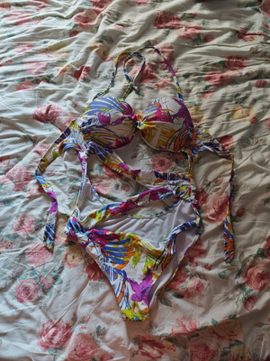 One-piece white swimsuit with floral design like new, size L