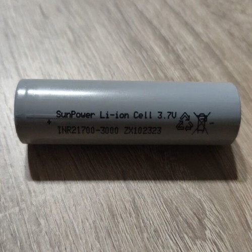 21700 3.7V 3000AH Batteries for Electronic Cigarette new
