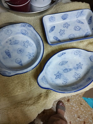 Set of 4 heat-resistant cookware and bakeware like new