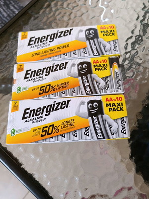 Μπαταρίες αλκαλικές Energizer καινούργιες, πακέτο 30