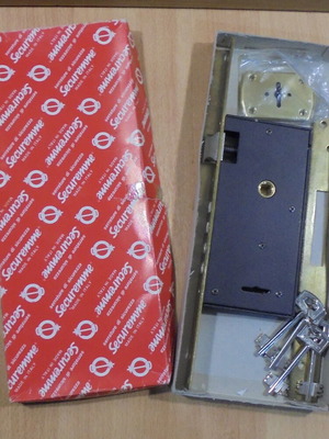 Securemme 2017 Italian mortise security lock 4 pins, 2 turns with 4 keys like new