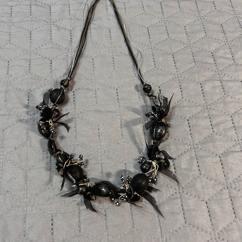 Black necklace like new