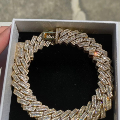 Baguette diamond Cuban link chain like new, gold plated