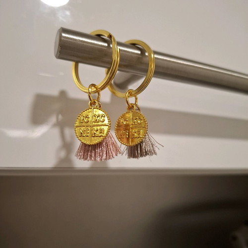 Set of 2 Jesus Christ Nika keychains new with pouch