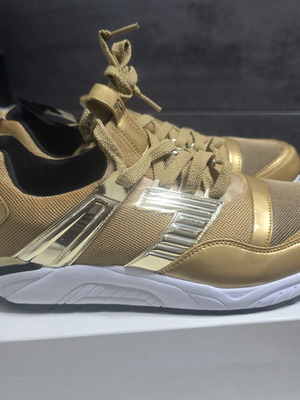 EA7 Emporio Armani sneakers gold size 43 new