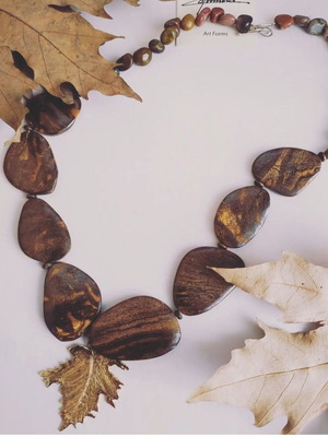 Artjewel necklace with tiger eye gemstones and gold-plated plane tree leaf, new
