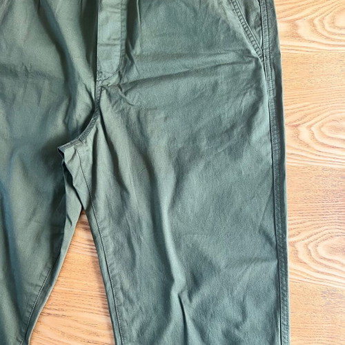 H&M men's khaki chino pants, relaxed fit, size L