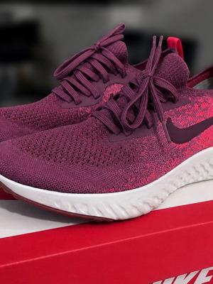 Nike Epic React Flyknit Vintage Wine sneakers like new, size 38.5