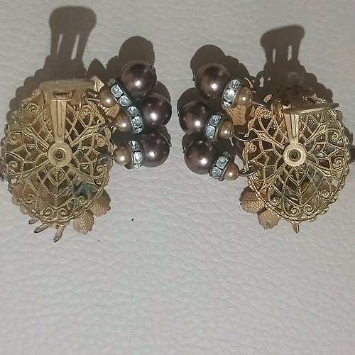 Vintage Beru Jewels earrings like new in collectible wooden jewelry box