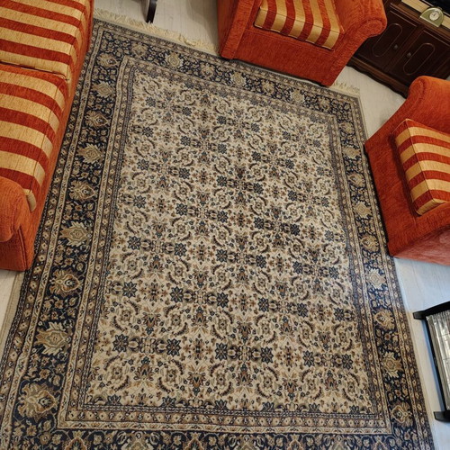 Teheran wool rug like new