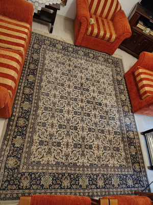Teheran wool rug like new