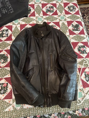 Giorgio Armani leather jacket used, size 54, needs lining and zipper repair