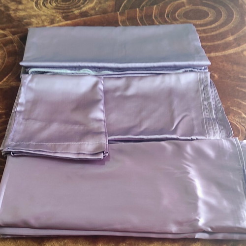 Satin bedding sets like new, pack of two for double bed