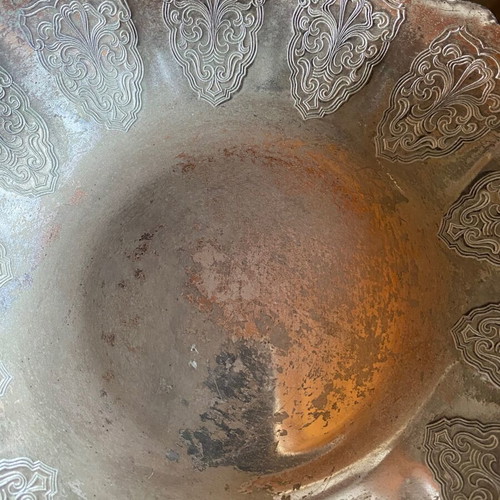 Vintage decorative bowls set of 2 used with engraved design