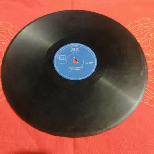 78 RPM Record used, RCA 1960 Greek gramophone disc