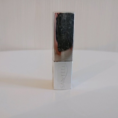 Red lipstick used