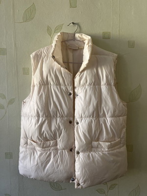 Esmara women's vest beige like new, sizes M / L with pockets