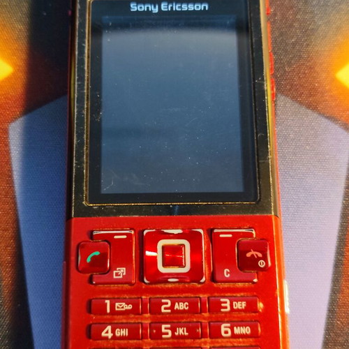 Sony Ericsson T700 phone used for spare parts