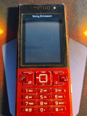 Sony Ericsson T700 phone used for spare parts