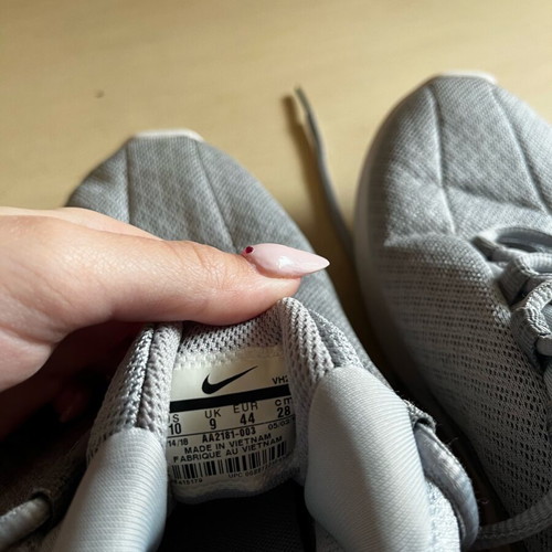Nike shoes like new, athletic, gray, size 44