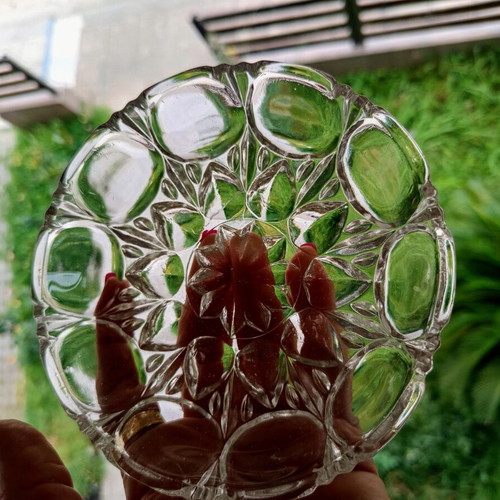 Vintage crystal dessert dish like new with embossed star design