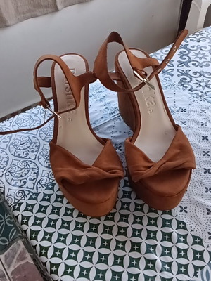 Bershka Suede Platform Sandals size 37 like new, brown