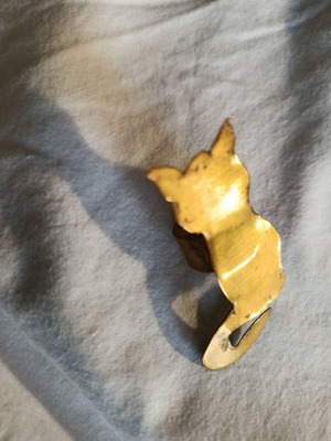 Cat ring like new, adjustable opening, gold tone