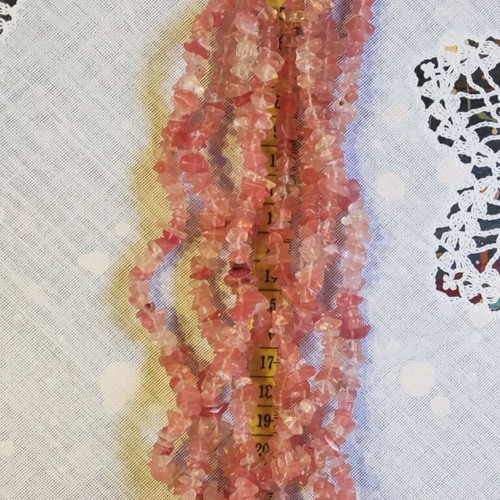 Vintage necklace with pink quartz like new, layered design