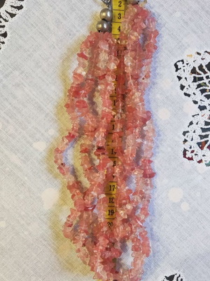 Vintage necklace with pink quartz like new, layered design