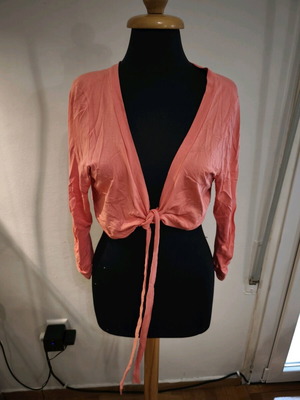 Mat Fashion coral bolero size L like new