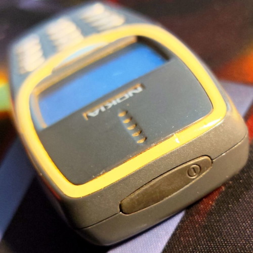 Nokia 3310 and 3330 used mobile phones with unknown condition